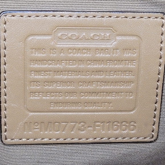 Coach Signature C's Camel Suede Jacquard Lg Tote M0778-F11666 - Picture 12 of 14